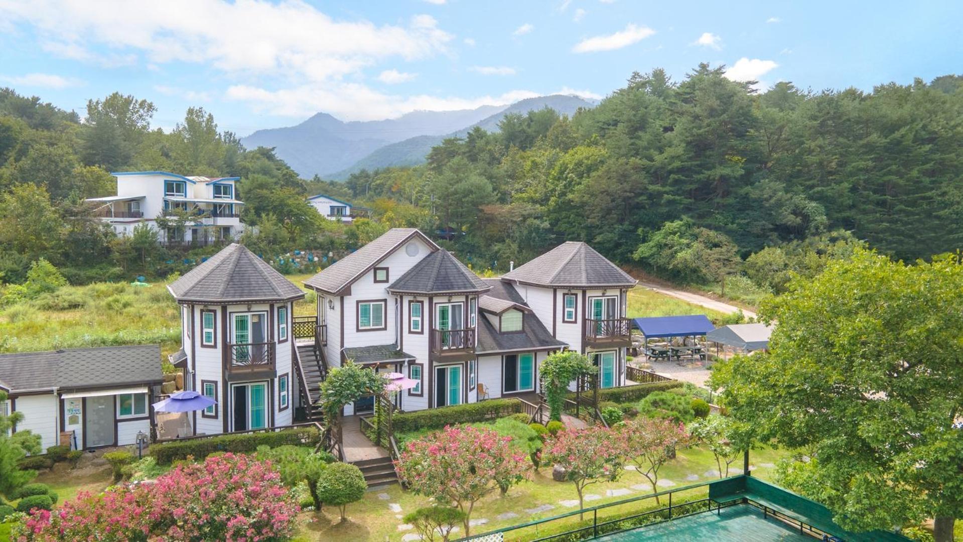 Samcheok Duelkkot Pension Exterior photo